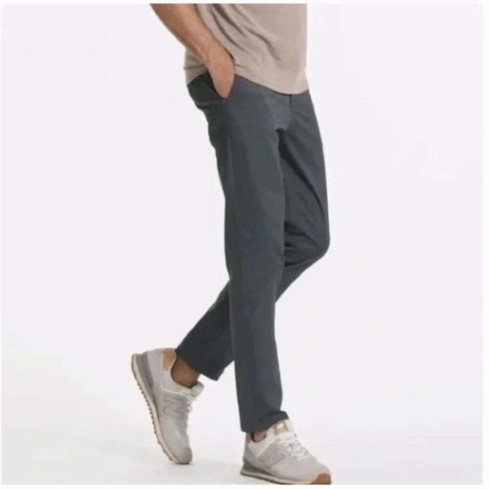Vuori Collins Men’s Gray Chino Pants V433  36x29